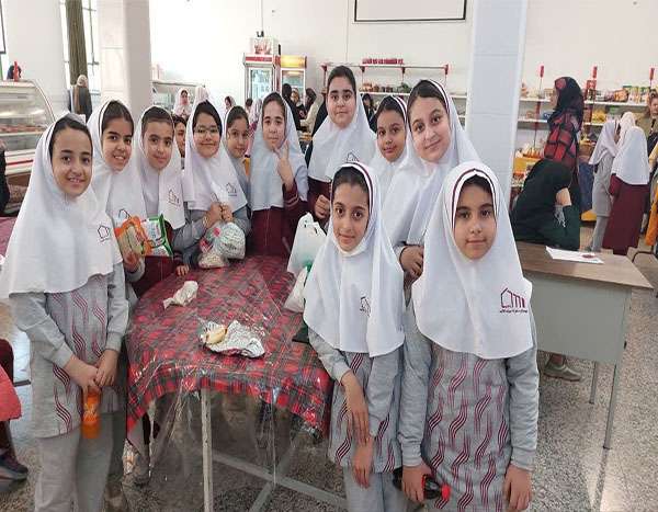 بازدید از بازارچه خیریه